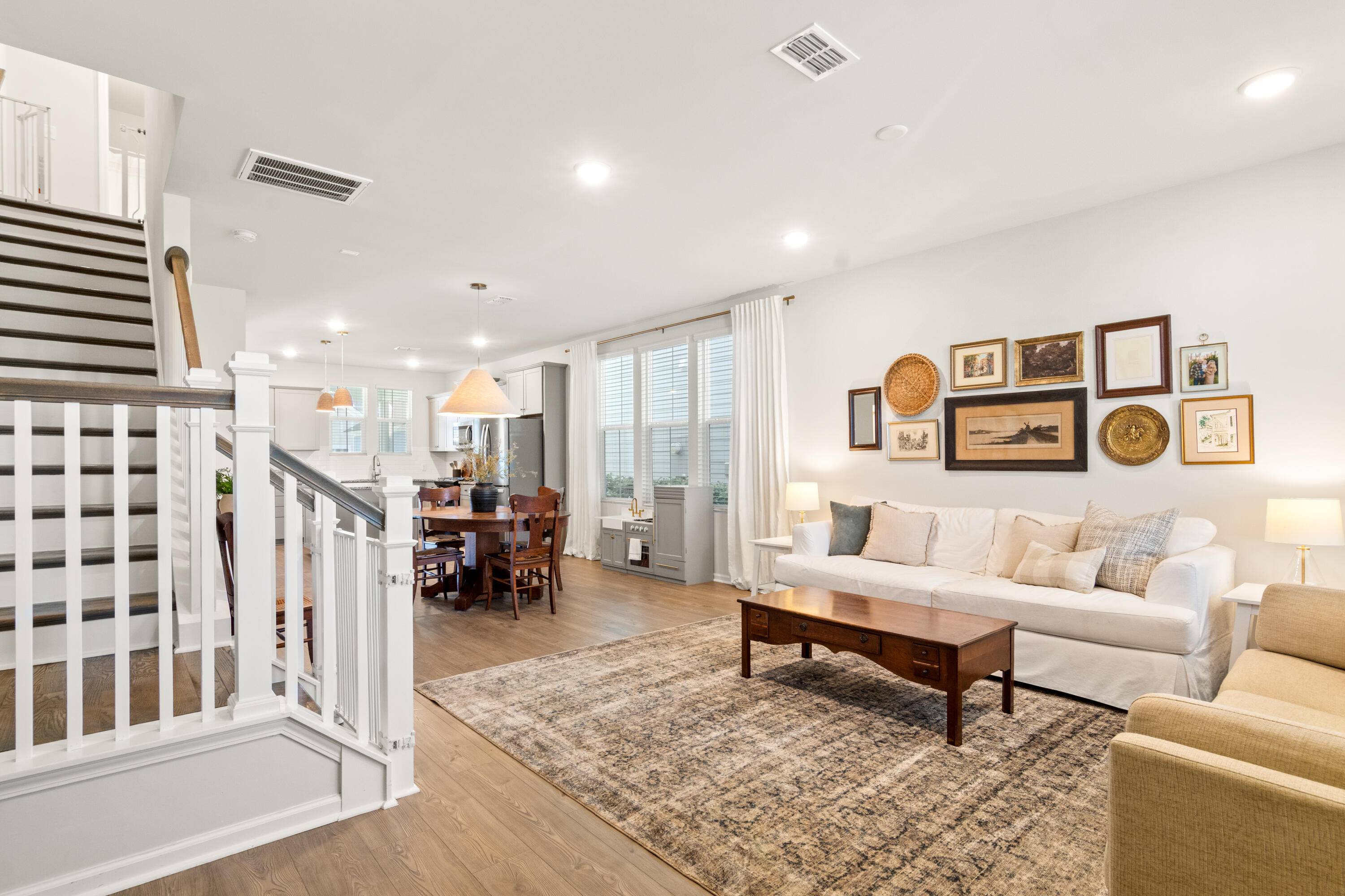 Summerville, SC 29486,567 Blueway Ave