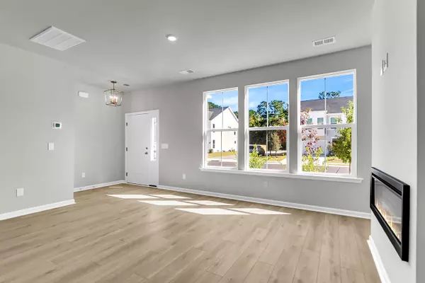 Summerville, SC 29483,143 Brown Swiss Cir