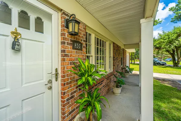 Summerville, SC 29483,301 Corey Blvd