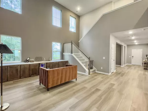 Summerville, SC 29483,69 Red Bluff St