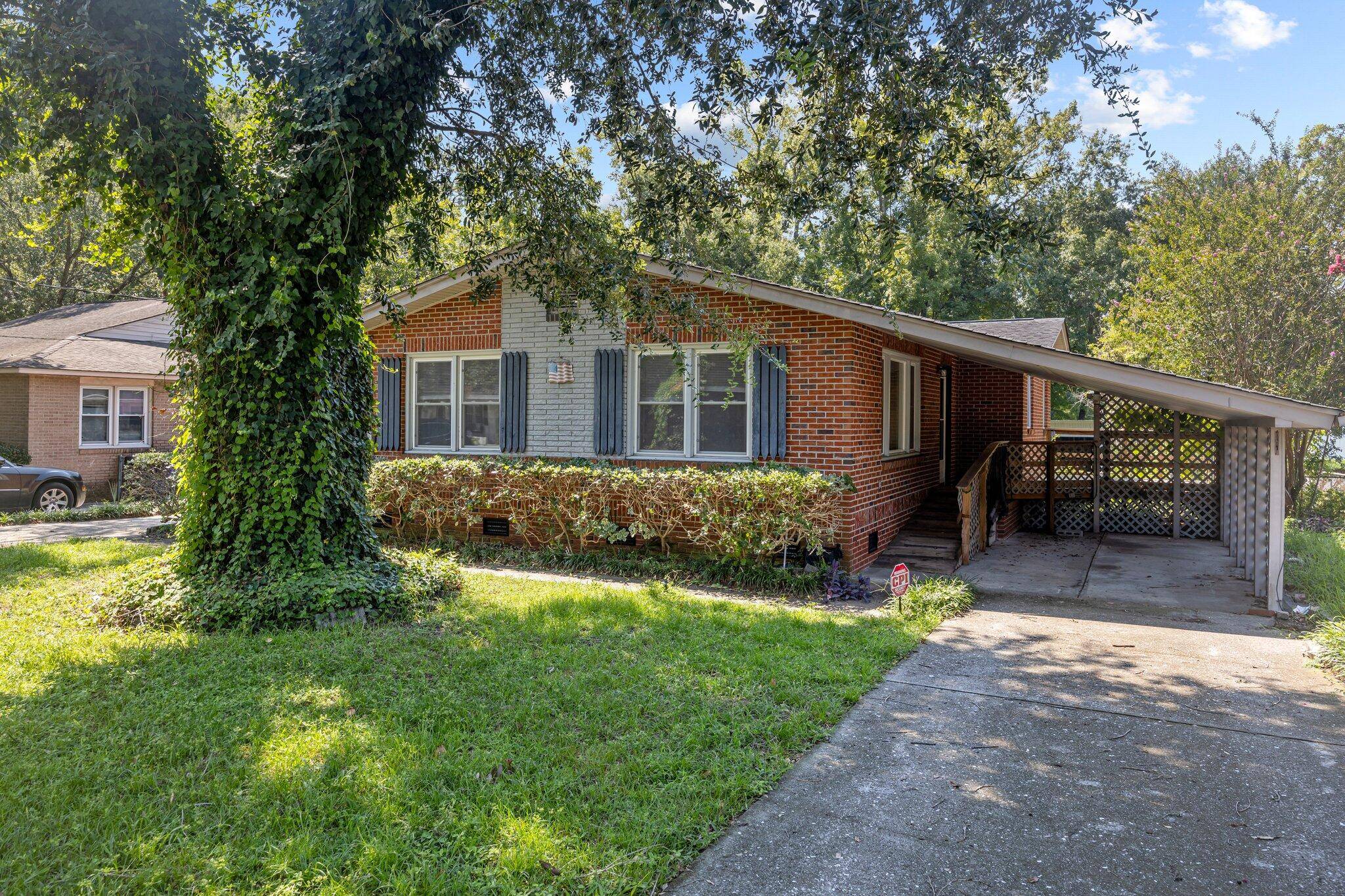 4551 W W Montague Ave, North Charleston, SC 29418