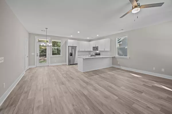 Summerville, SC 29485,168 Aleene Dr