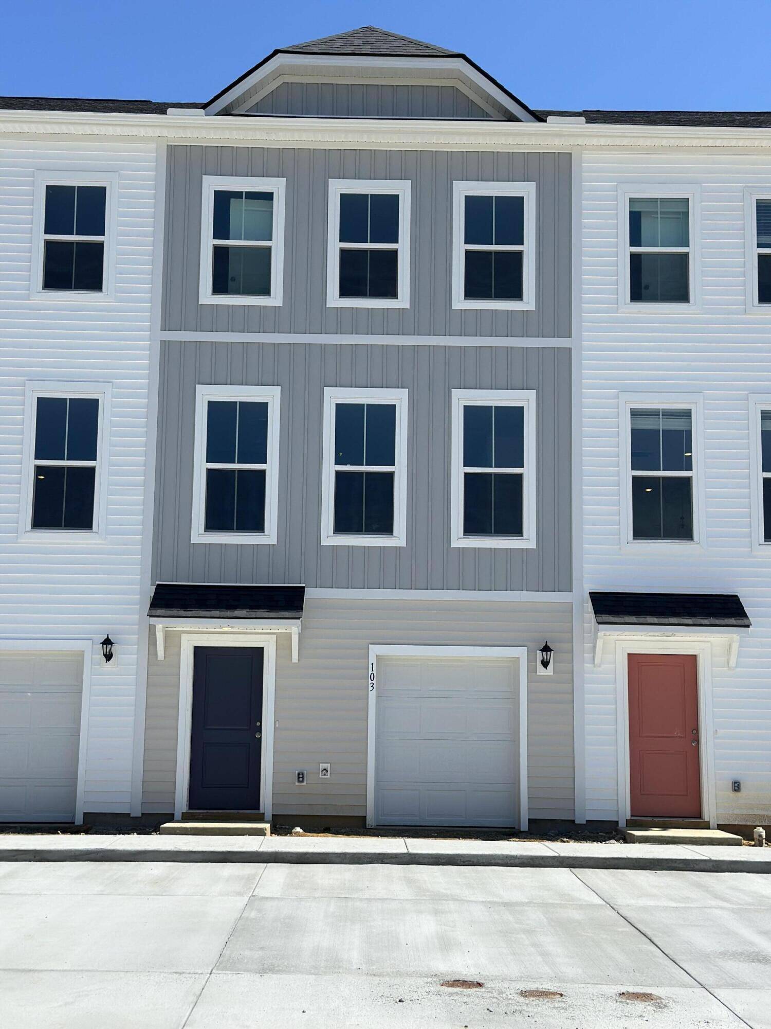 4633 Forrest Hills Dr #103, North Charleston, SC 29405