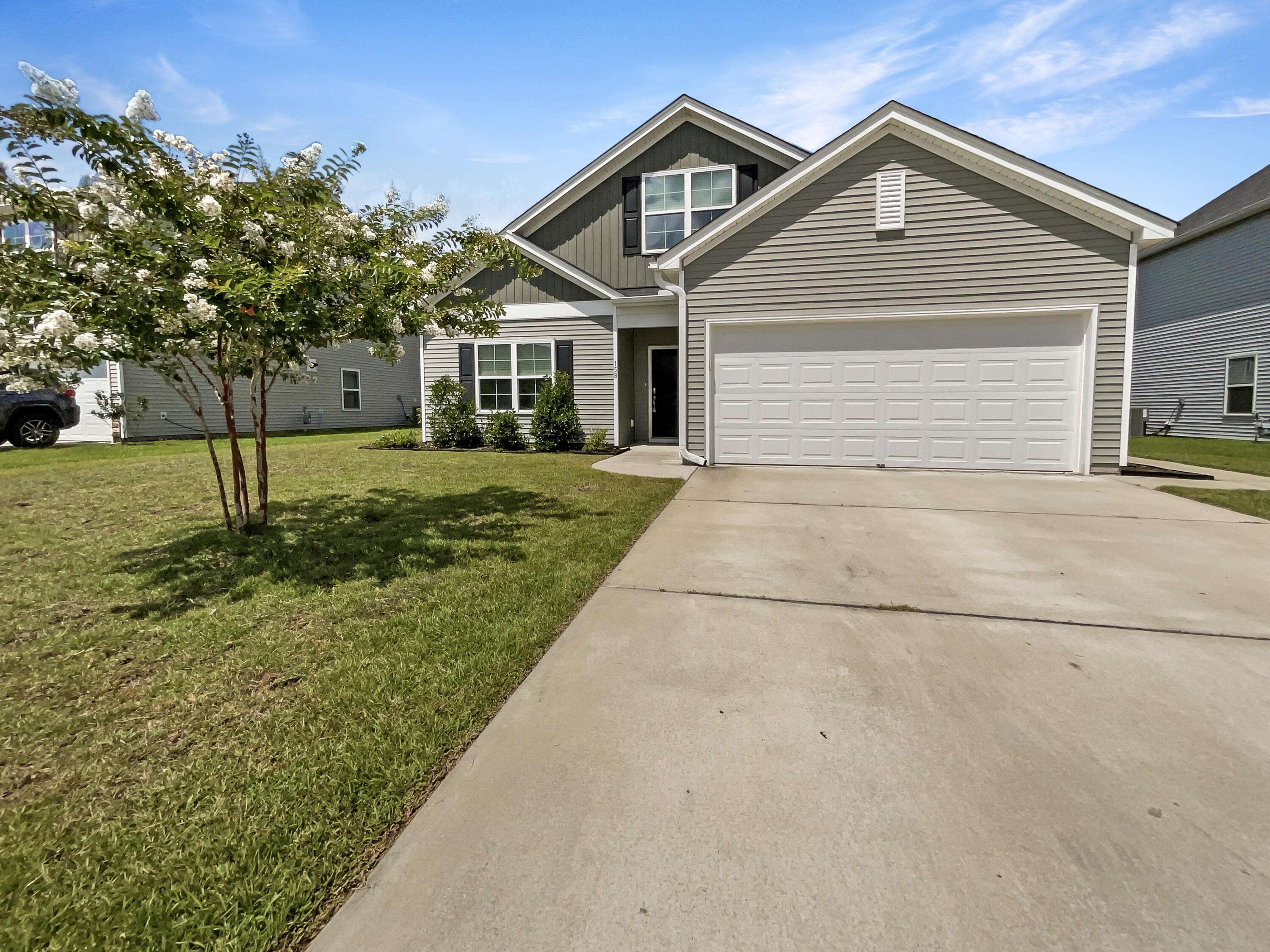 158 Hyrne Dr, Goose Creek, SC 29445
