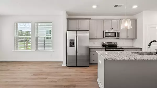 North Charleston, SC 29405,4633 Forrest Hills Dr #1502