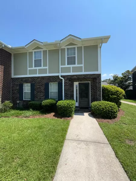 2915 Cathedral Ln, Charleston, SC 29414