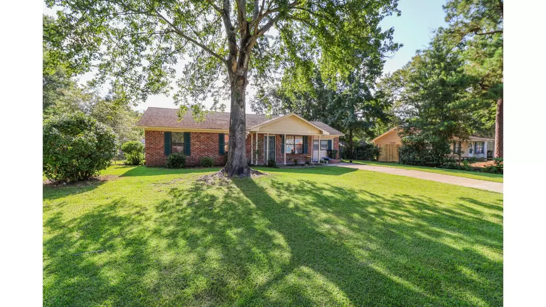 109 White Pine Ct, Moncks Corner, SC 29461