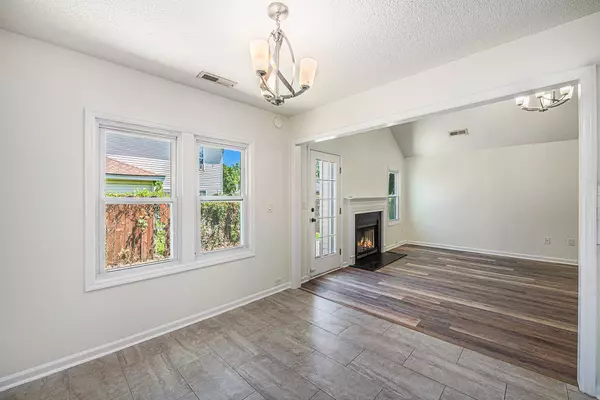 Hanahan, SC 29410,1704 Falcon Cove Ln