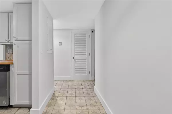 Summerville, SC 29485,104 Peacock Pl