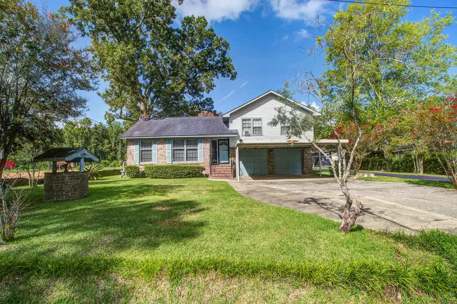 8899 Salamander Rd, North Charleston, SC 29406