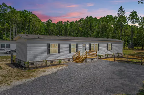 Cross, SC 29436,111 Sandy Oaks Ln