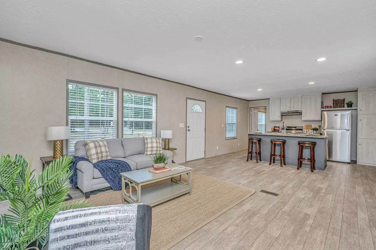 Cross, SC 29436,111 Sandy Oaks Ln