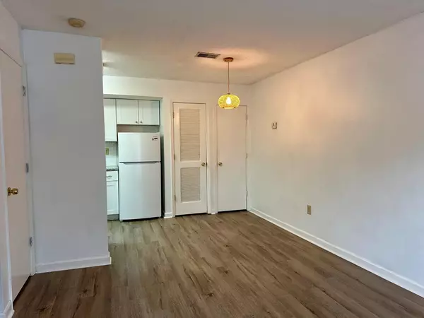 Charleston, SC 29414,2494 Etiwan Ave #B9