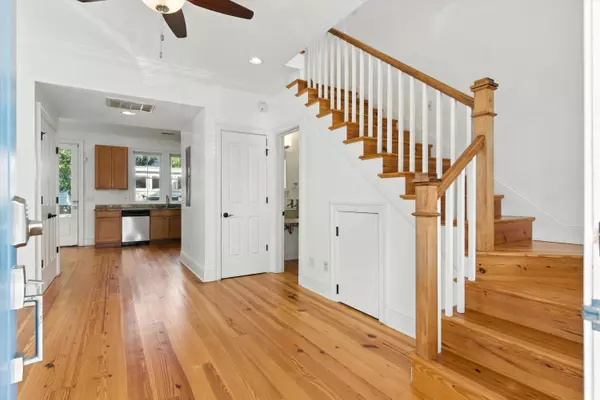 Charleston, SC 29403,19 Dewey St