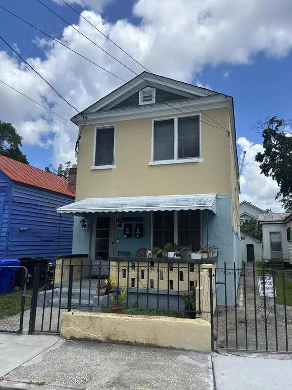 462 3/4 Race St, Charleston, SC 29403
