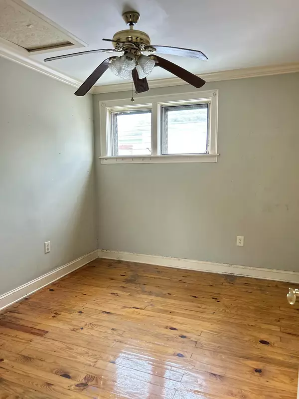 Charleston, SC 29403,462 3/4 Race St