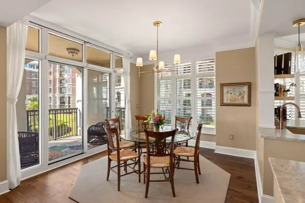 Mount Pleasant, SC 29464,222 S Plaza Ct