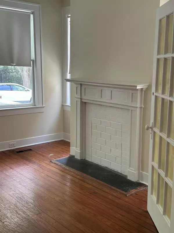 Charleston, SC 29401,56 Laurens St #C