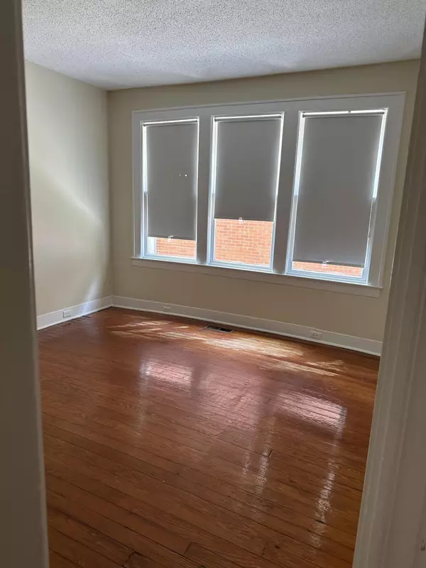 Charleston, SC 29401,56 Laurens St #C