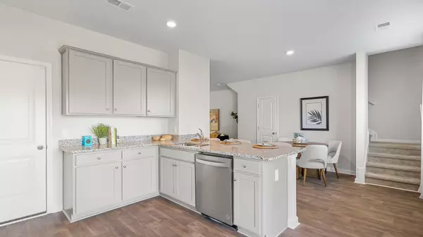 North Charleston, SC 29406,8838 Shovelnose Ct