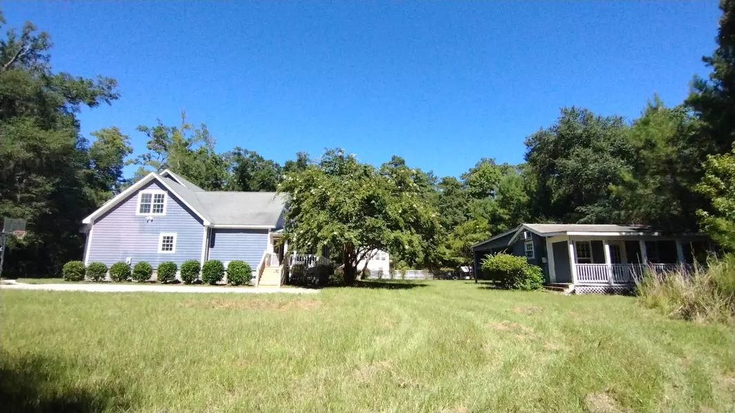 8615 Raccoon Island Rd, Edisto Island, SC 29438