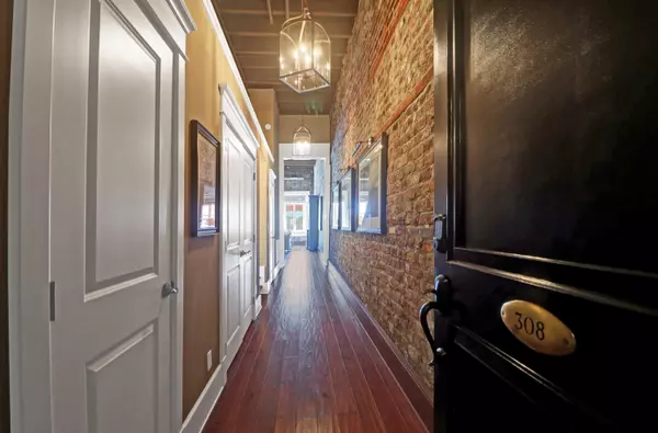 Charleston, SC 29401,4 Beaufain St #308