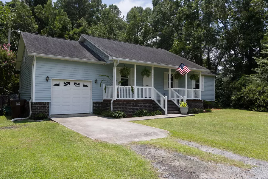 120 Whitesville Rd, Moncks Corner, SC 29461