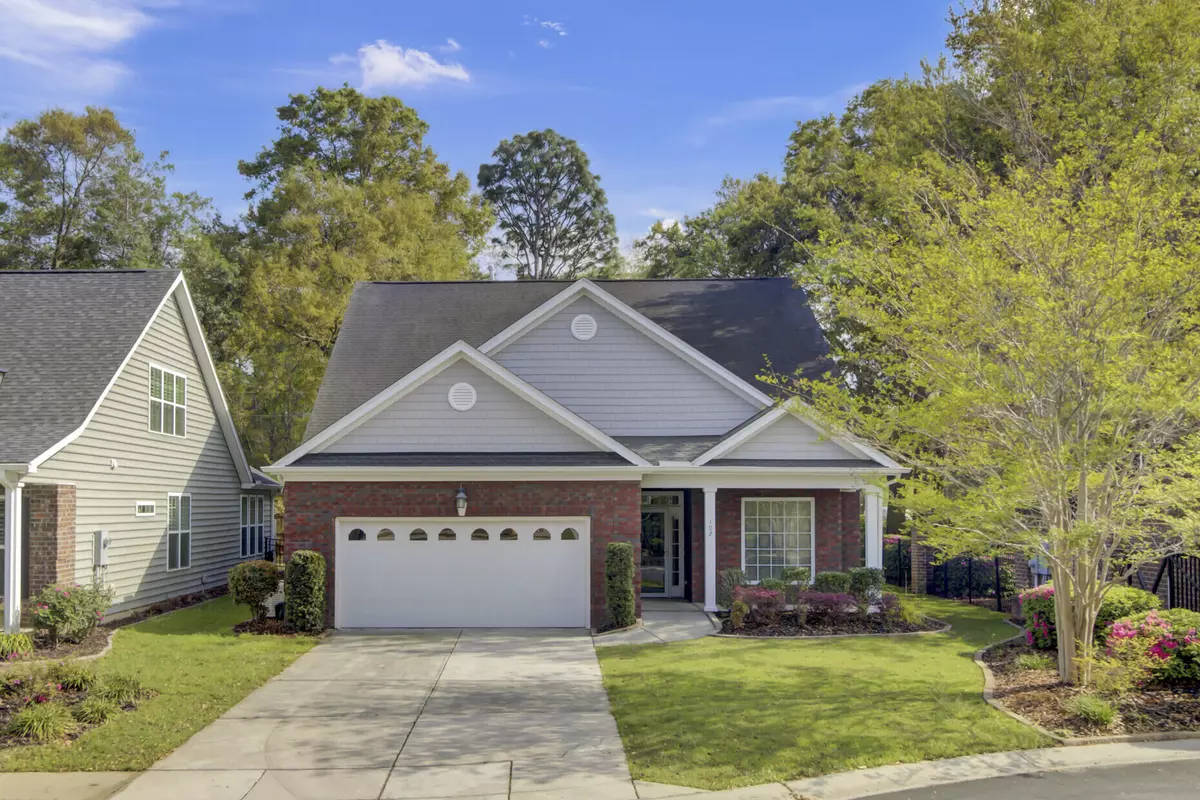 Summerville, SC 29485,102 Brutus Ln