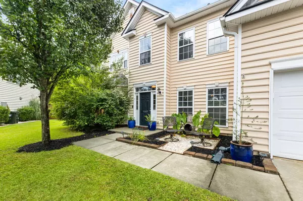 Summerville, SC 29485,5253 Lenora Dr
