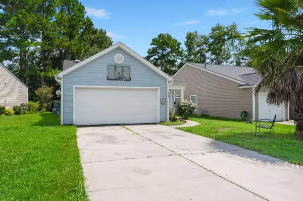 Summerville, SC 29485,128 Coosawatchie St