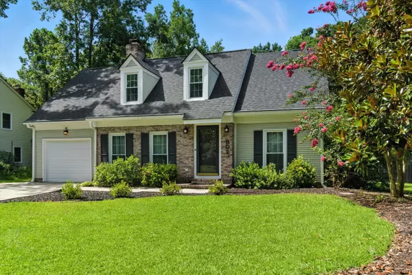 902 Essex Dr, Summerville, SC 29485