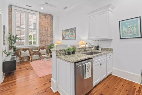 Charleston, SC 29401,85 Cumberland St #5