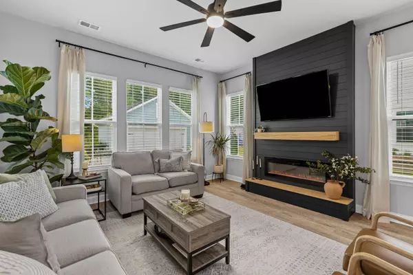 Summerville, SC 29485,385 Woodgate Way