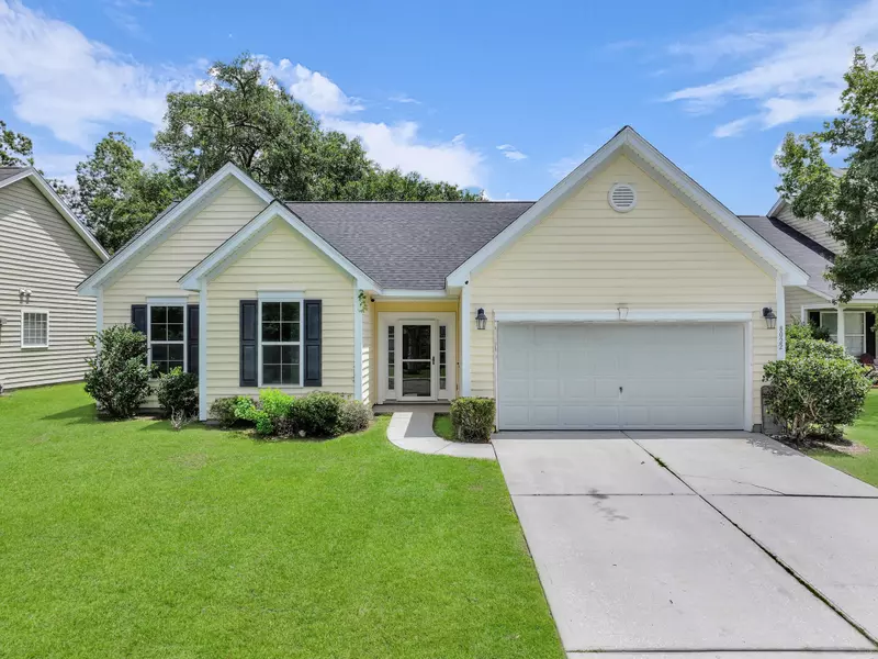 8022 Hyannis Ct, North Charleston, SC 29420