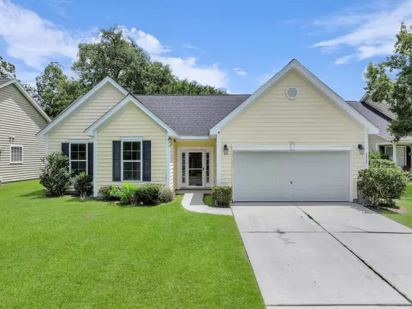 8022 Hyannis Ct, North Charleston, SC 29420