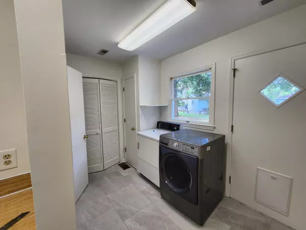 Isle Of Palms, SC 29451,3 Chapman Ave