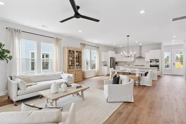 Summerville, SC 29486,247 Denham St