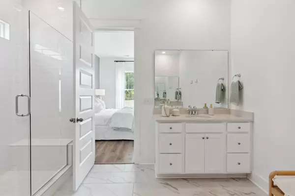 Summerville, SC 29486,247 Denham St