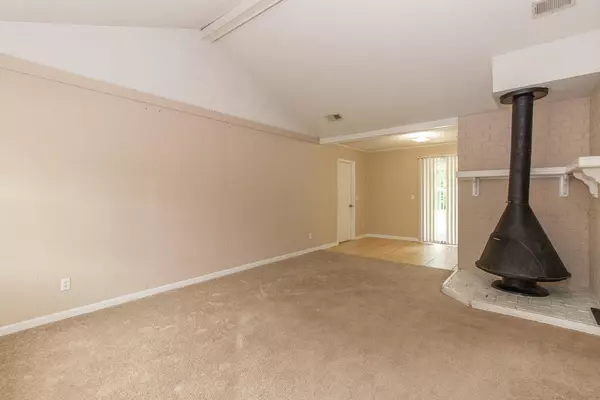 Summerville, SC 29483,102 Wadmalaw Cir