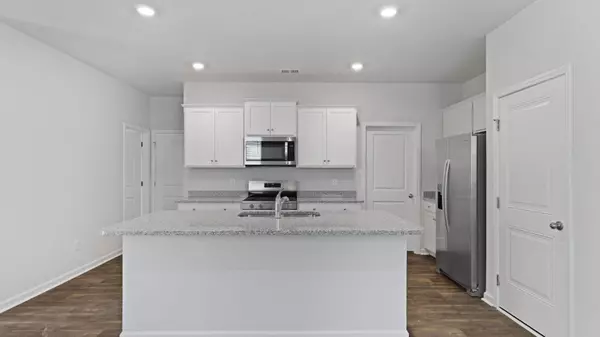 Summerville, SC 29486,761 Long Bluff Rd