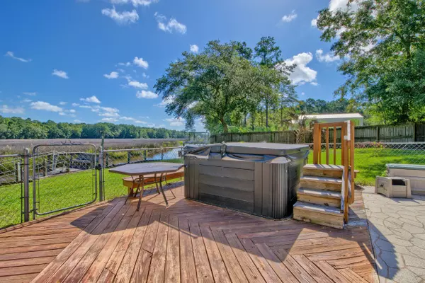Awendaw, SC 29429,8597 Doar Rd