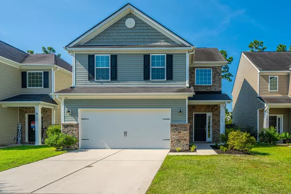 Summerville, SC 29486,662 Redbud Ln
