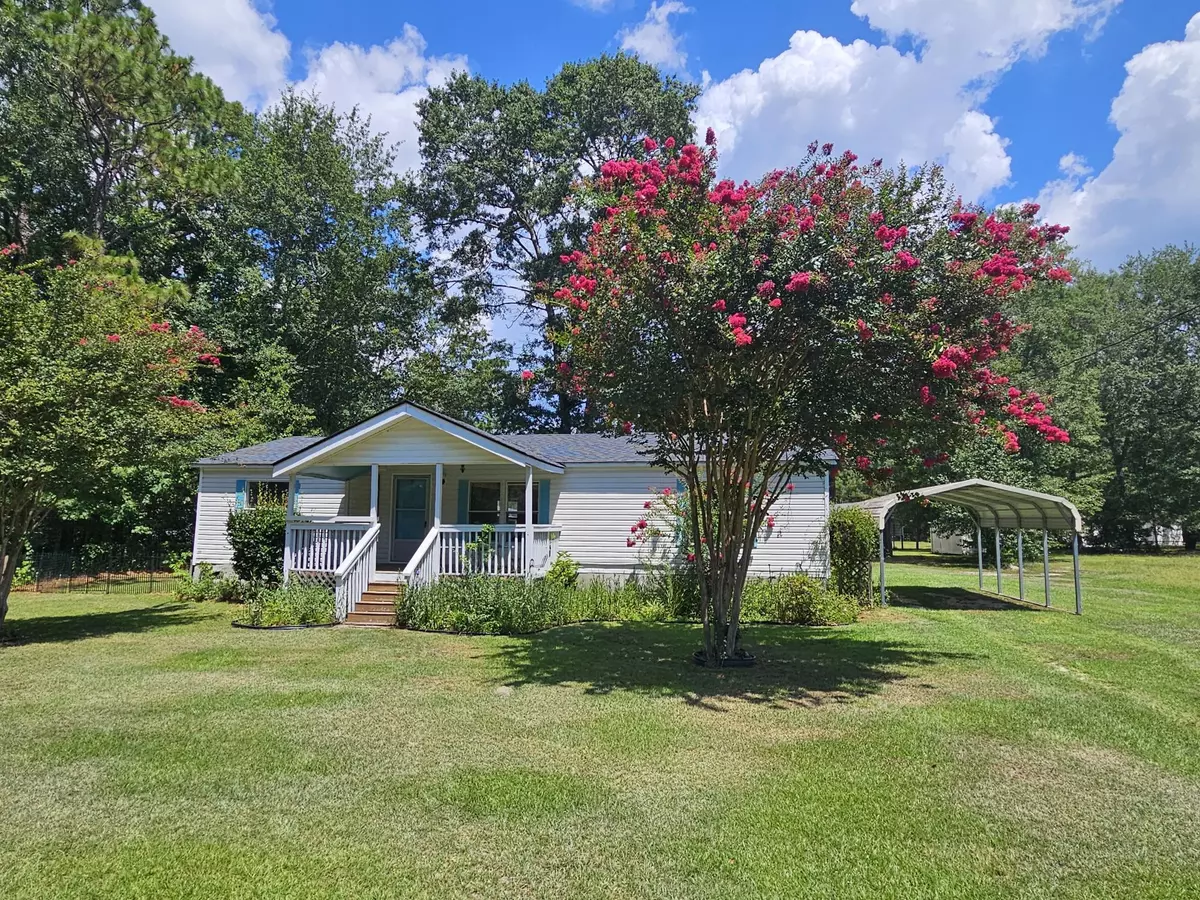 Manning, SC 29102,1075 Mockingbird Ln