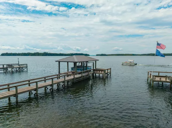 Manning, SC 29102,1083 Copperhead Rd