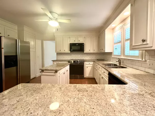 Charleston, SC 29412,521 W Wimbledon Dr