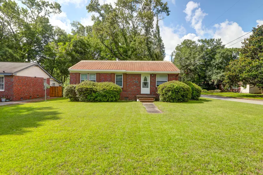 1607 Marietta St, North Charleston, SC 29406