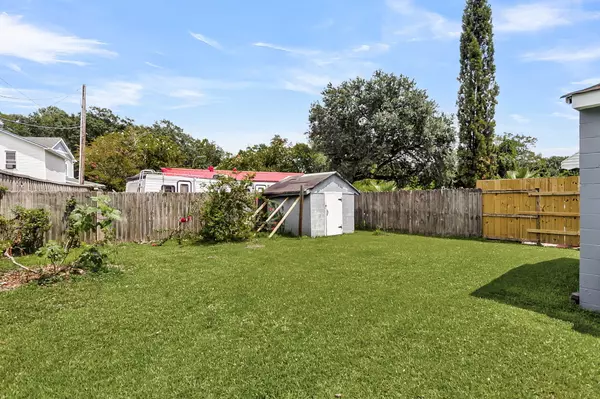 Charleston, SC 29407,950 Battery Ave