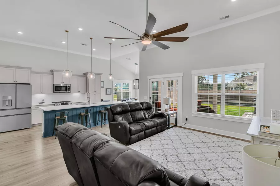 228 Fiddleback Dr, Summerville, SC 29486