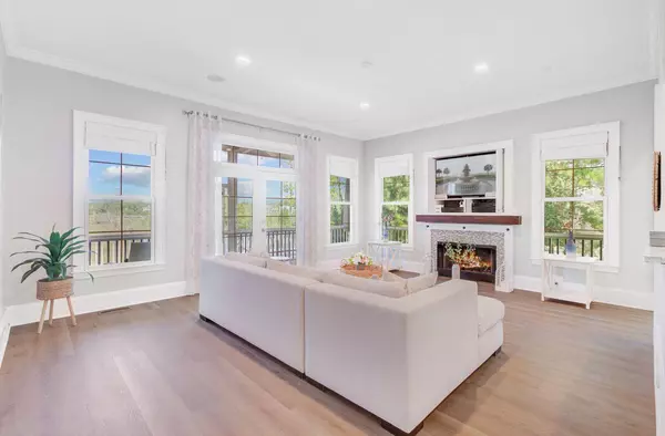 Mount Pleasant, SC 29466,350 Commonwealth Rd