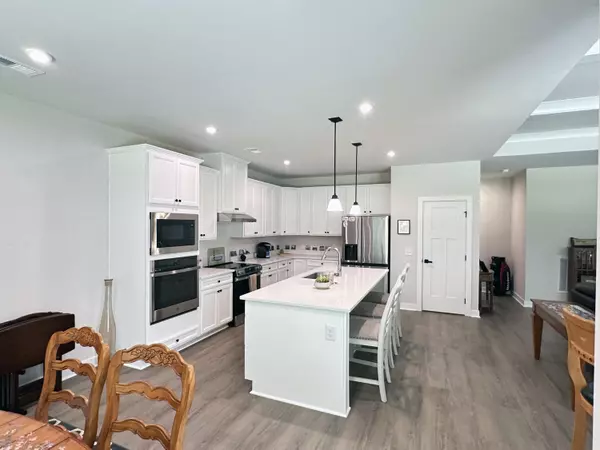 Awendaw, SC 29429,983 Awendaw Lakes Blvd